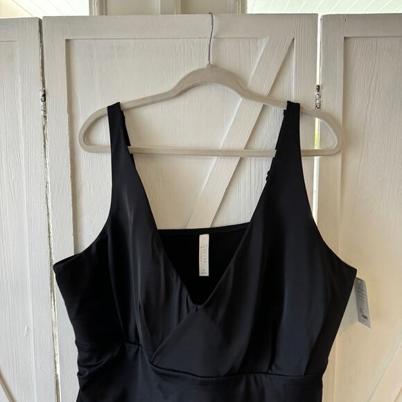 NWT Lane Bryant Cacique Black No-Wire Pleated Swim One-Piece Size 30 - Picture 5 of 12